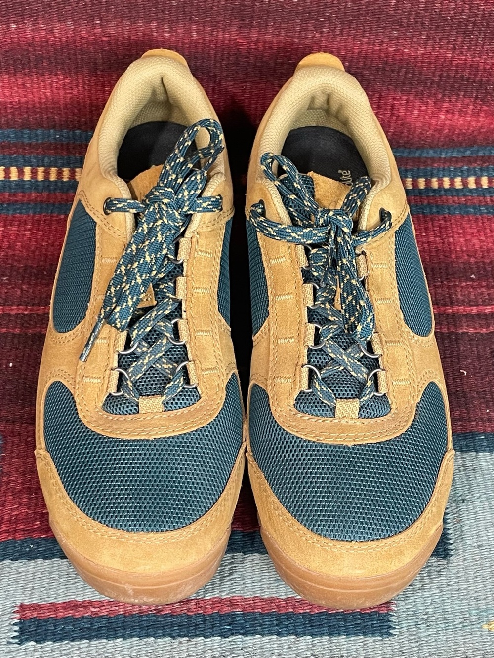 Danner Jag Low Hiking Shoe Sneakers Ladies Sz 9 Teal / Beige Worn Once